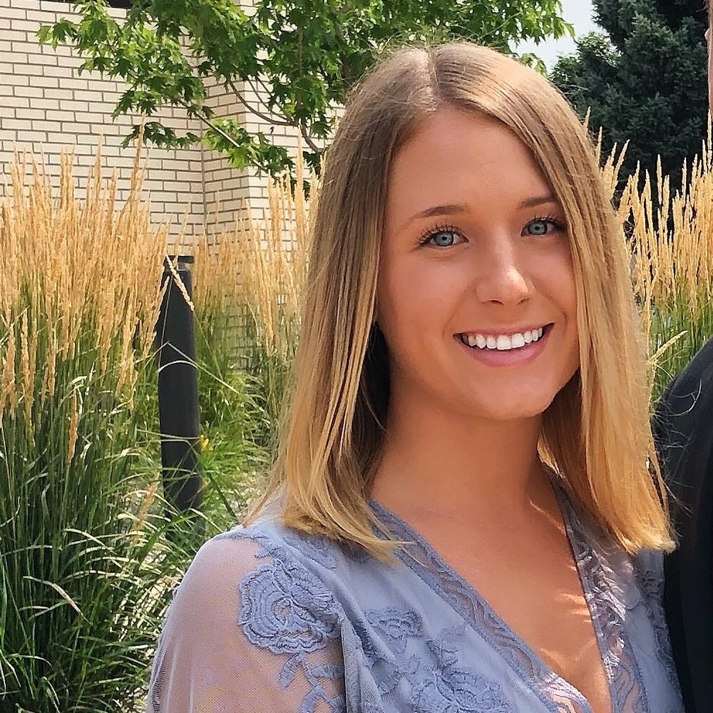 Meet your Posher, Kelly